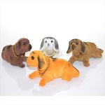 Kafa sallayan köpek