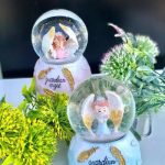 Orta boy ışıklı müzikli kar küresi